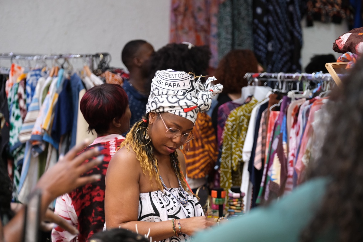 Mode africaine et créations présentées à la foire